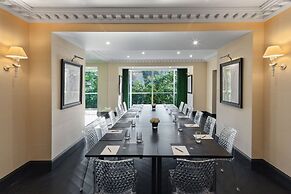 Hôtel de Berri Champs-Élysées, a Luxury Collection Hotel