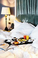 Hôtel de Berri Champs-Élysées, a Luxury Collection Hotel