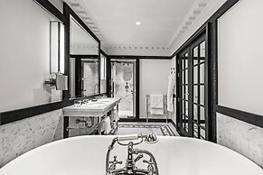 Hôtel de Berri Champs-Élysées, a Luxury Collection Hotel