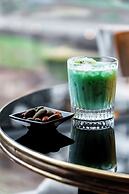 Hôtel de Berri Champs-Élysées, a Luxury Collection Hotel