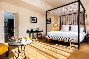 Hôtel de Berri Champs-Élysées, a Luxury Collection Hotel