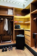 Hôtel de Berri Champs-Élysées, a Luxury Collection Hotel