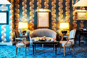 Hôtel de Berri Champs-Élysées, a Luxury Collection Hotel