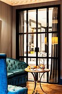 Hôtel de Berri Champs-Élysées, a Luxury Collection Hotel