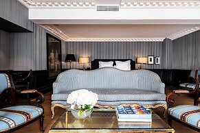 Hôtel de Berri Champs-Élysées, a Luxury Collection Hotel