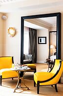 Hôtel de Berri Champs-Élysées, a Luxury Collection Hotel