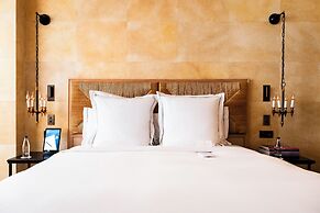 Hôtel de Berri Champs-Élysées, a Luxury Collection Hotel