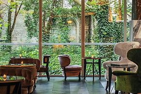 Hôtel de Berri Champs-Élysées, a Luxury Collection Hotel