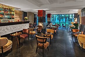 Hôtel de Berri Champs-Élysées, a Luxury Collection Hotel