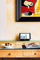 Hôtel de Berri Champs-Élysées, a Luxury Collection Hotel