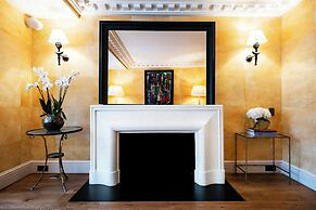 Hôtel de Berri Champs-Élysées, a Luxury Collection Hotel