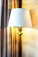 Hôtel de Berri Champs-Élysées, a Luxury Collection Hotel