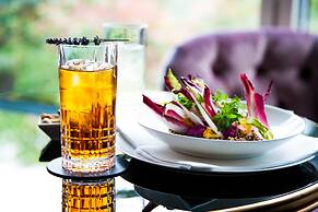 Hôtel de Berri Champs-Élysées, a Luxury Collection Hotel