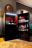 Hôtel de Berri Champs-Élysées, a Luxury Collection Hotel