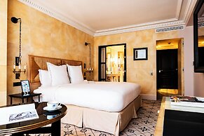 Hôtel de Berri Champs-Élysées, a Luxury Collection Hotel