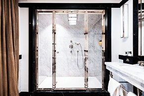 Hôtel de Berri Champs-Élysées, a Luxury Collection Hotel