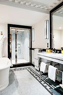 Hôtel de Berri Champs-Élysées, a Luxury Collection Hotel