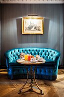 Hôtel de Berri Champs-Élysées, a Luxury Collection Hotel