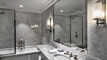 Hôtel de Berri Champs-Élysées, a Luxury Collection Hotel