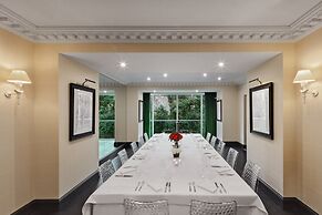 Hôtel de Berri Champs-Élysées, a Luxury Collection Hotel