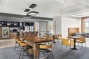 Courtyard by Marriott Louisville Airport