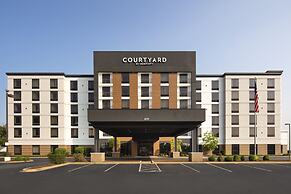 Courtyard by Marriott Louisville Airport