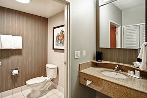 Courtyard by Marriott Louisville Airport