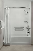 Courtyard by Marriott Louisville Airport