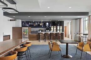 Courtyard by Marriott Louisville Airport