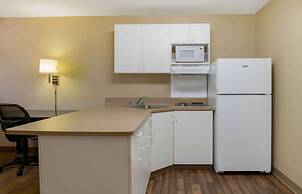 Extended Stay America Suites Detroit Metropolitan Airport