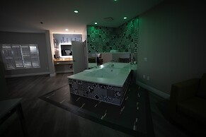 Mid City Inn and Suites