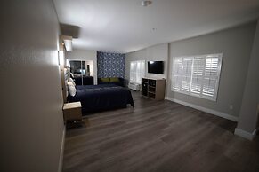 Mid City Inn and Suites