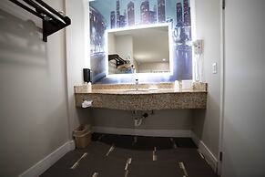 Mid City Inn and Suites