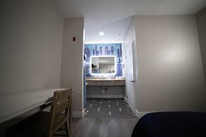 Mid City Inn and Suites