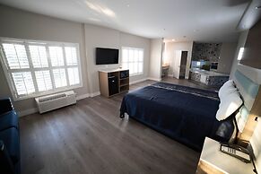 Mid City Inn and Suites