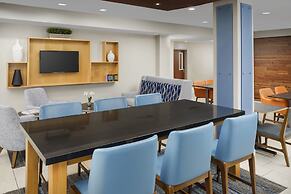 Holiday Inn Express Rochester NE- Irondequoit by IHG