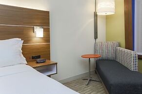 Holiday Inn Express Rochester NE- Irondequoit by IHG
