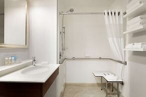 Hampton Inn Long Island-Brookhaven