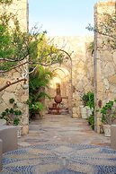 Esperanza, Auberge Collection