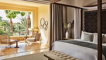 Esperanza, Auberge Collection