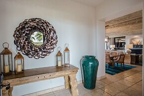 Esperanza, Auberge Collection