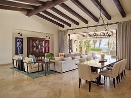 Esperanza, Auberge Collection