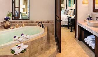 Esperanza, Auberge Collection