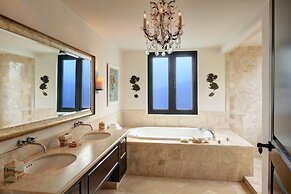 Esperanza, Auberge Collection