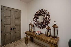 Esperanza, Auberge Collection