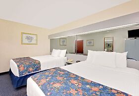 Microtel Inn & Suites by Wyndham Hagerstown by I-81