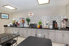 Super 8 by Wyndham Nashville West