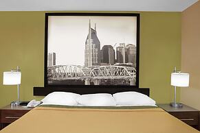 Super 8 by Wyndham Nashville West