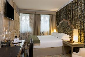 Solar Do Castelo, a Lisbon Heritage Collection