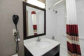 Red Roof Inn & Suites Newburgh – Stewart Airport/ West Point